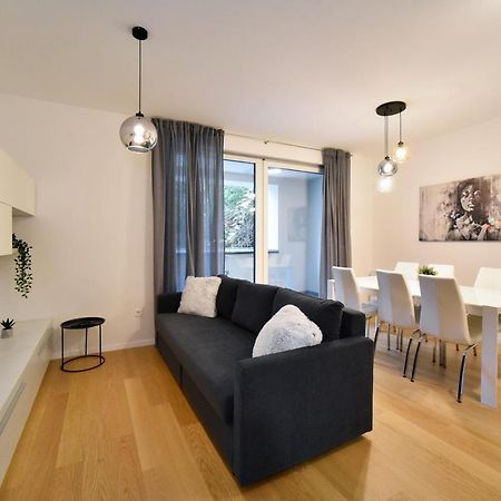 Ophelia Apartment With Parking Zagreb Exteriör bild