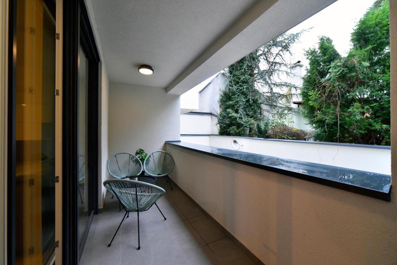 Ophelia Apartment With Parking Zagreb Exteriör bild