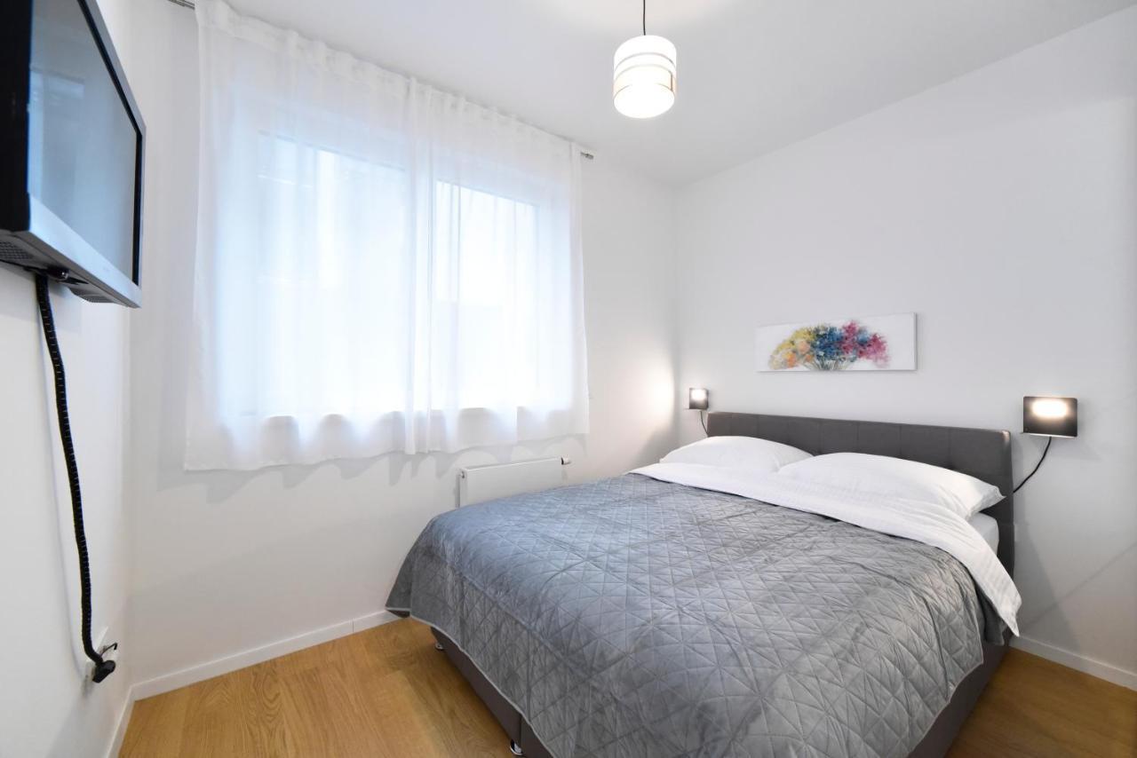 Ophelia Apartment With Parking Zagreb Exteriör bild
