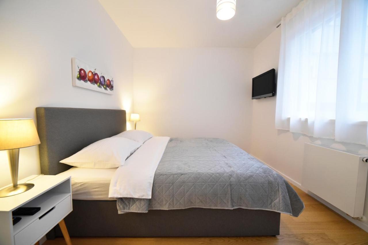 Ophelia Apartment With Parking Zagreb Exteriör bild