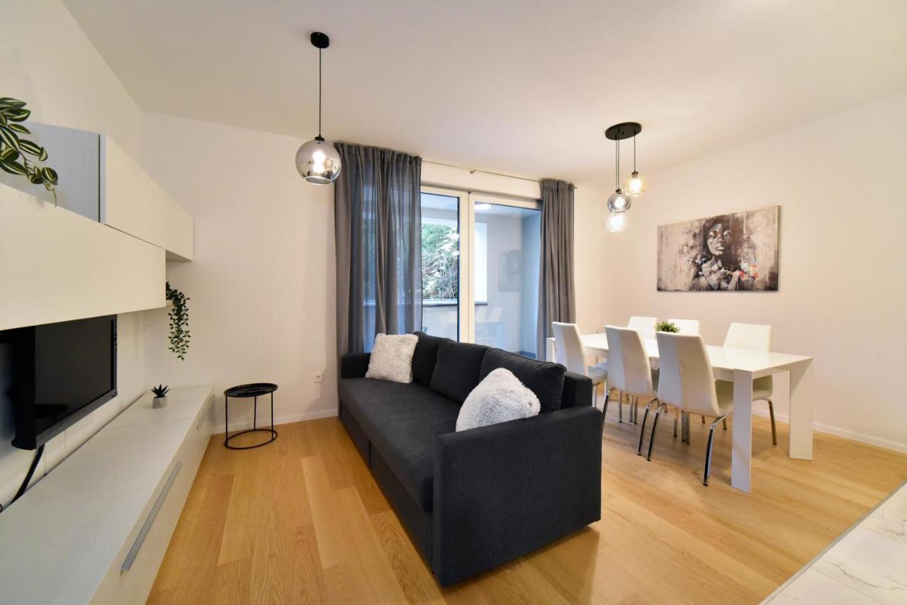 Ophelia Apartment With Parking Zagreb Exteriör bild