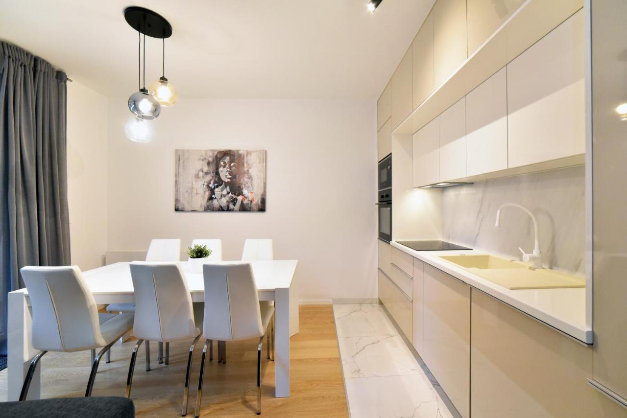 Ophelia Apartment With Parking Zagreb Exteriör bild