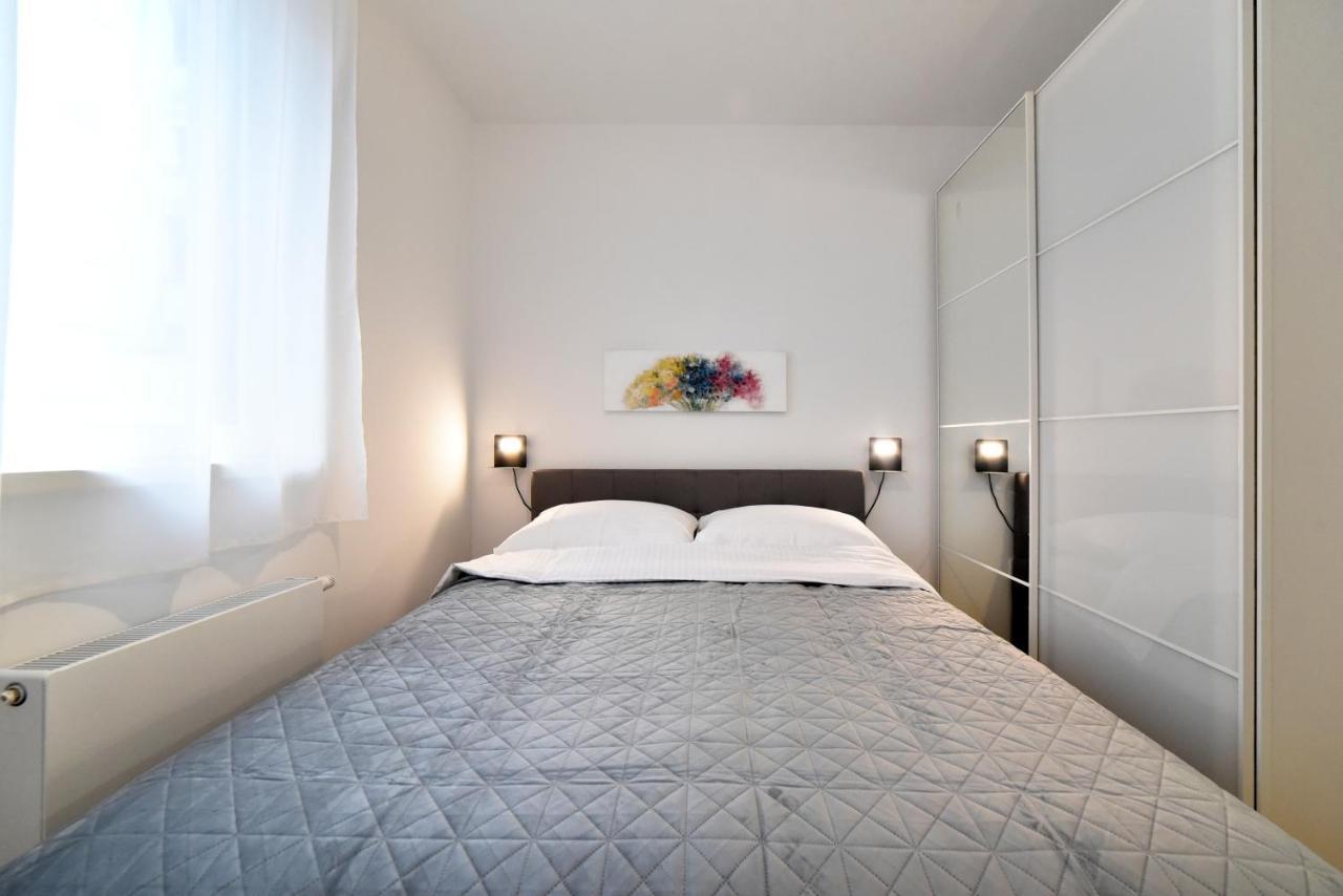 Ophelia Apartment With Parking Zagreb Exteriör bild